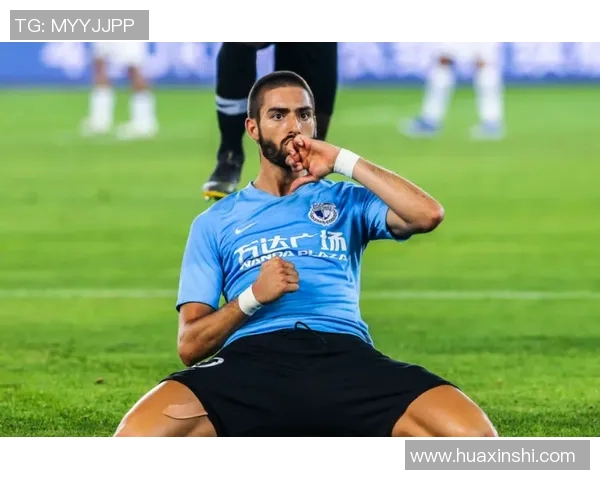 克罗斯:从中场指挥官到足球战术革新者的传奇之路 克罗斯:从中场指挥官到足球战术革新者的传奇之路